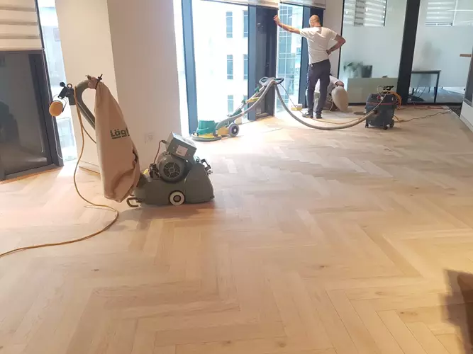 ניקיון פרקט 2